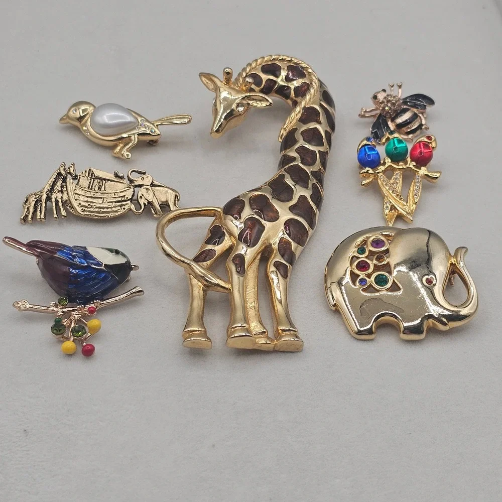 Rhinestone Enamel Animal Brooch Lot Giraffe Elephant Bee Bird 7pc Vintage Modern